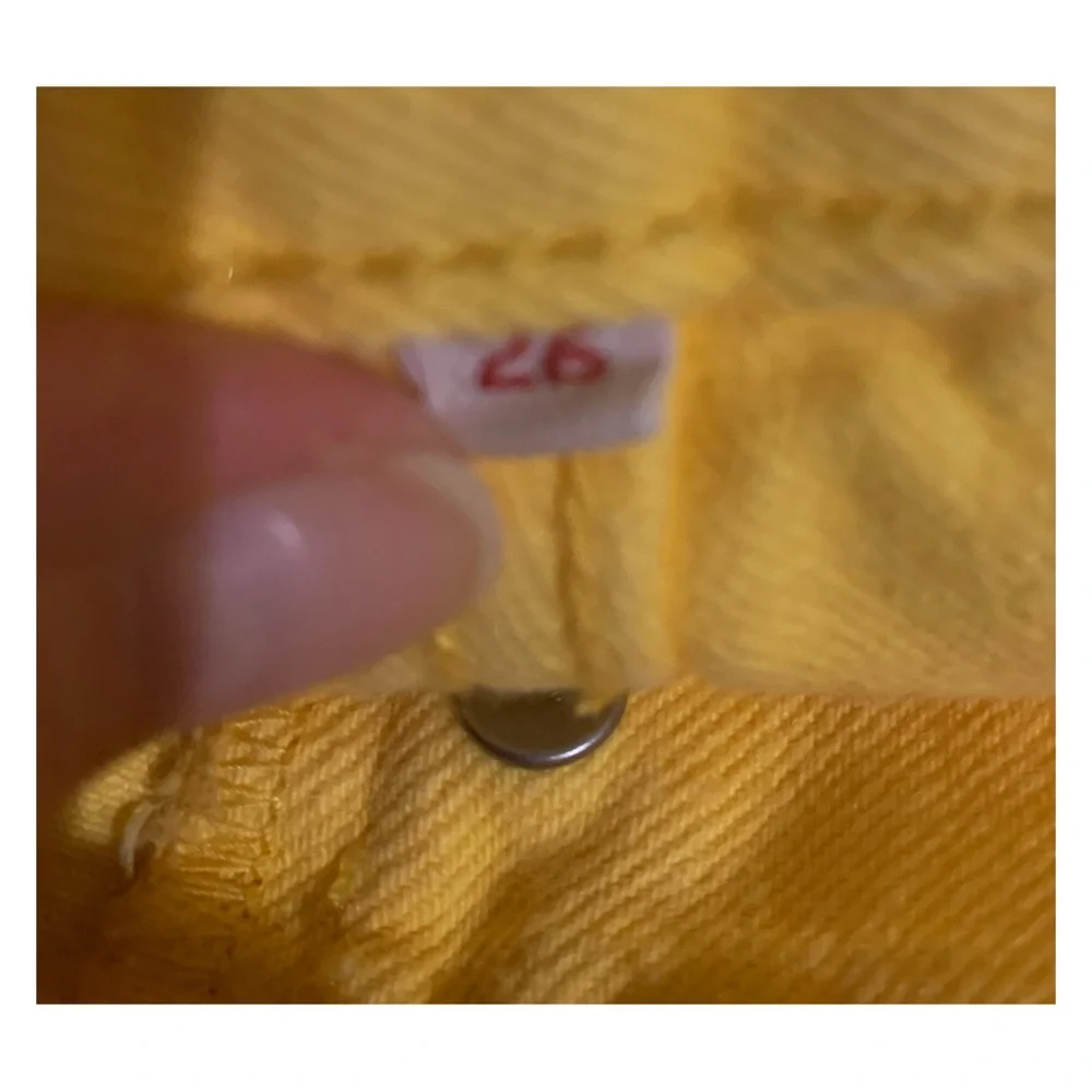 NEW Levi's Jeans Yellow Levi’s Denim Deadstock Yellow Button Fly Jeans Size 26 - Picture 5 of 12